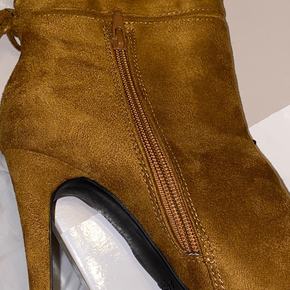 Woman's New Zigisoho Jeenie Fabric Pointed Toe heeled boots , sz 7 - Picture 14 of 15